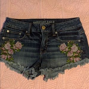 American eagle floral embroidered denim short